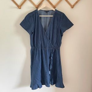 JCrew Mercantile Chambray fluttersleeve wrap dress
